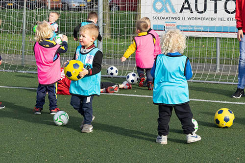 peuters-2 peutervoetbal Sporting Krommenie